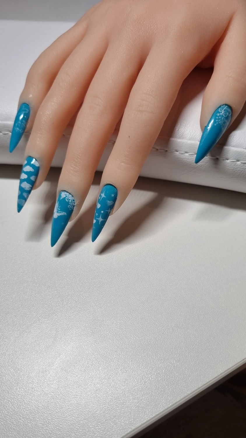 Nagelstudio Hain - Nageldesign - blaue Nägel